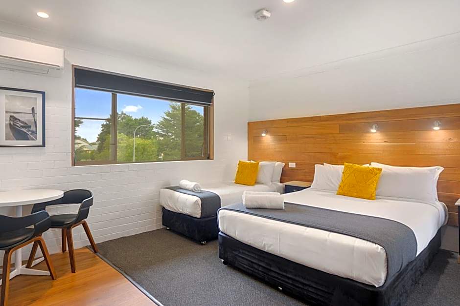 Pleasant Way River Lodge