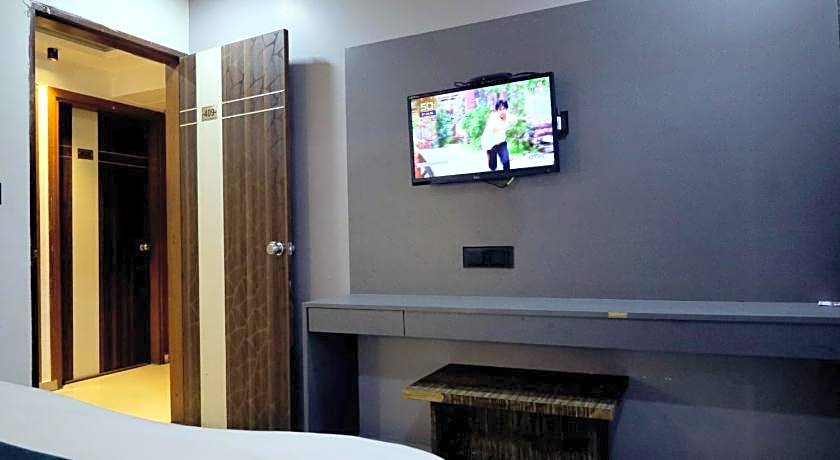 Hotel Gold Leaf,Ahmedabad
