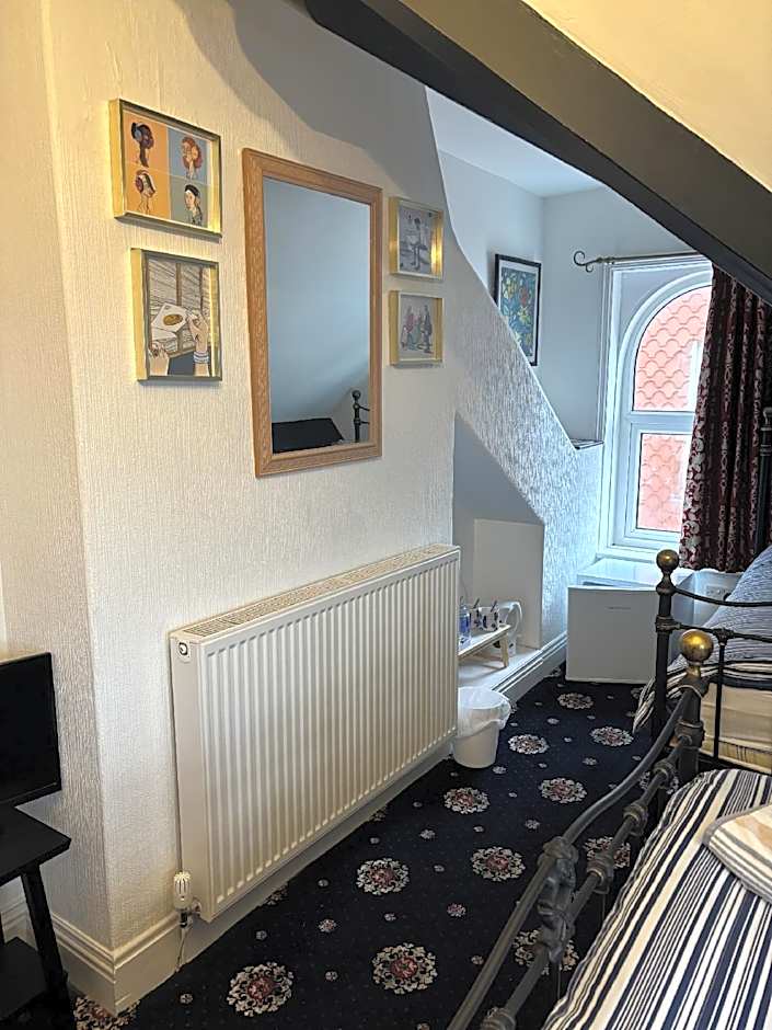 Esklet Guest House