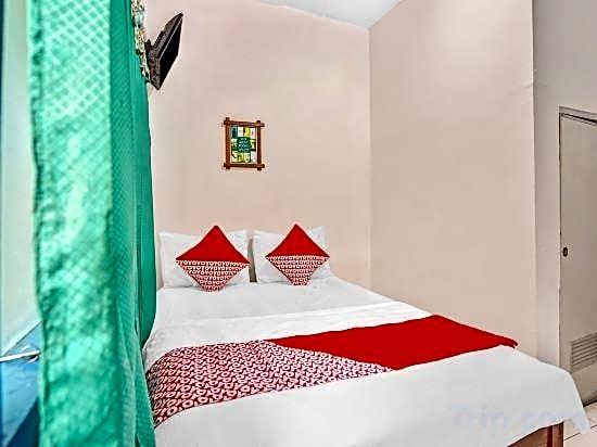 OYO Life 90523 Homestay Jenggolo