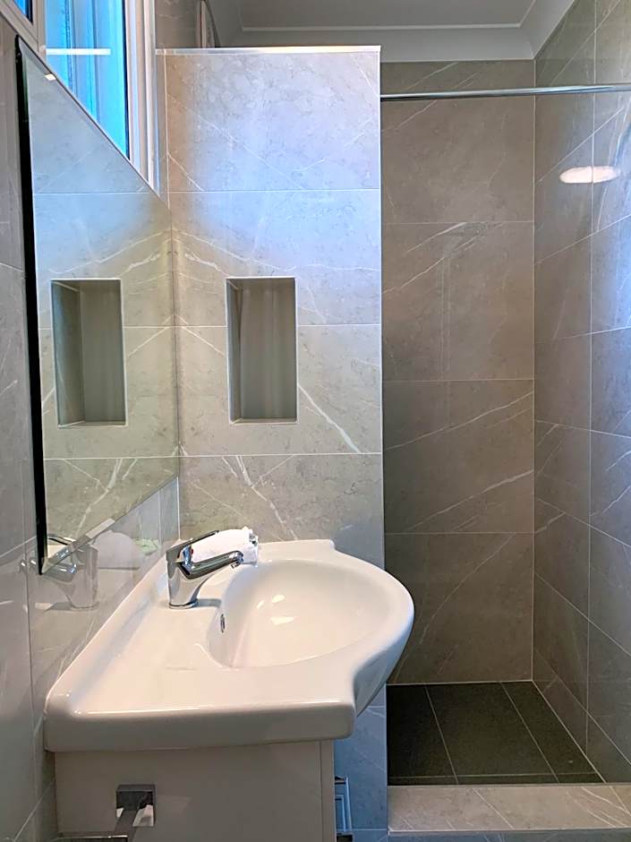 High Mountains Motor Inn