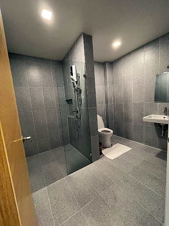 Good Nine Hotel
