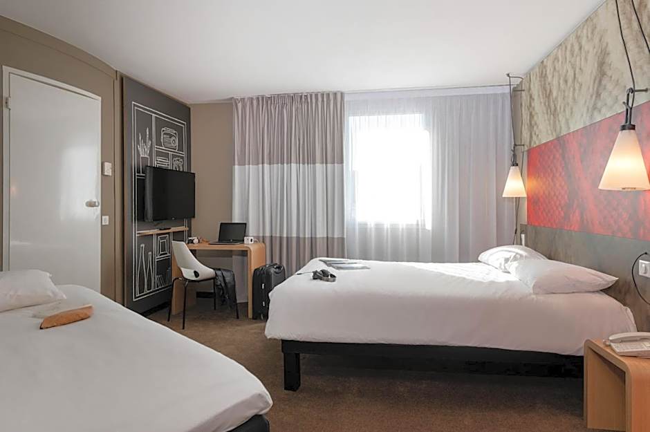 ibis Lyon Caluire Cite Internationale