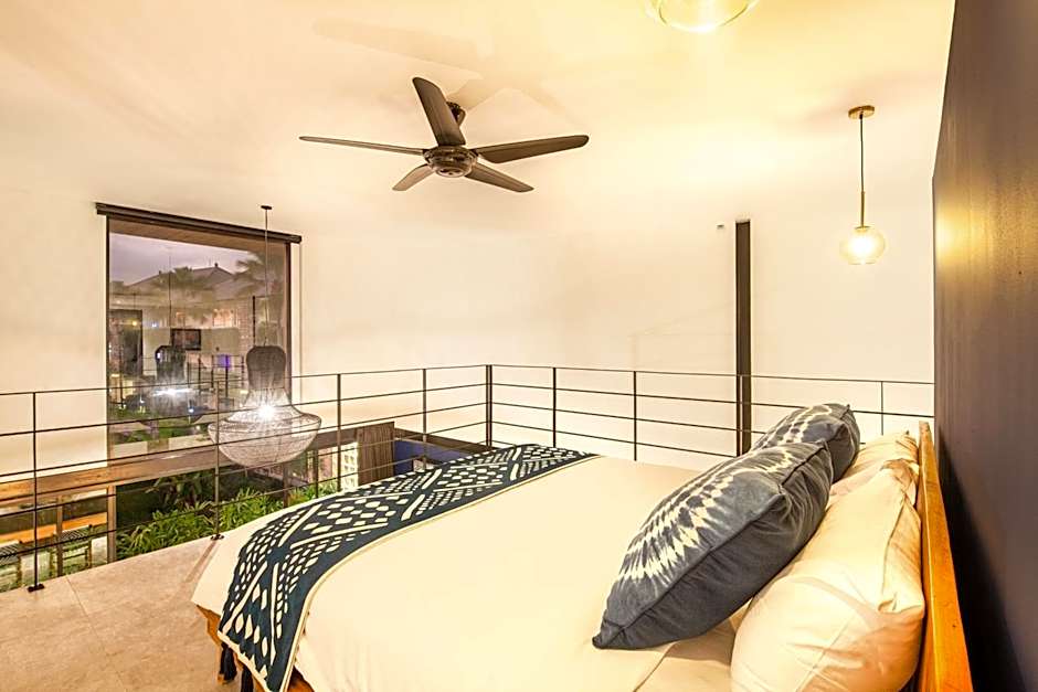 Modern Spacious Loft 200m from the beach Canggu