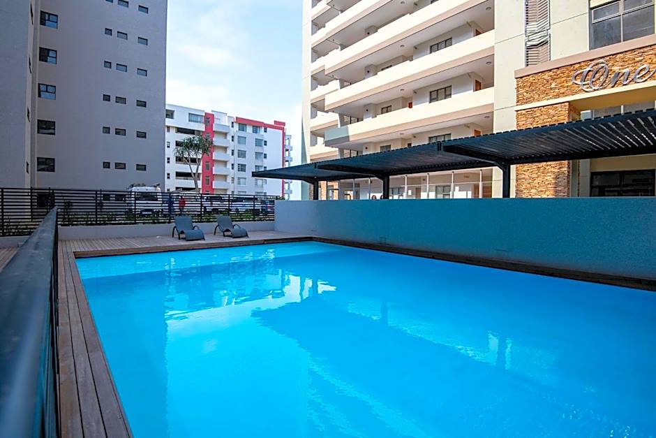 Luxury Bellagio 002 with Sea Views and Inverter