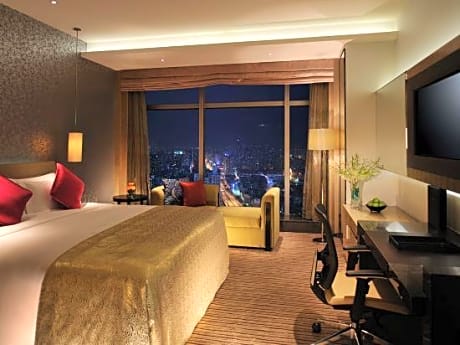 The Elegance Room (King Bed)