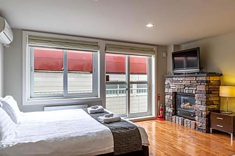Studio Apartment #3 - Main Floor - Non-Smoking