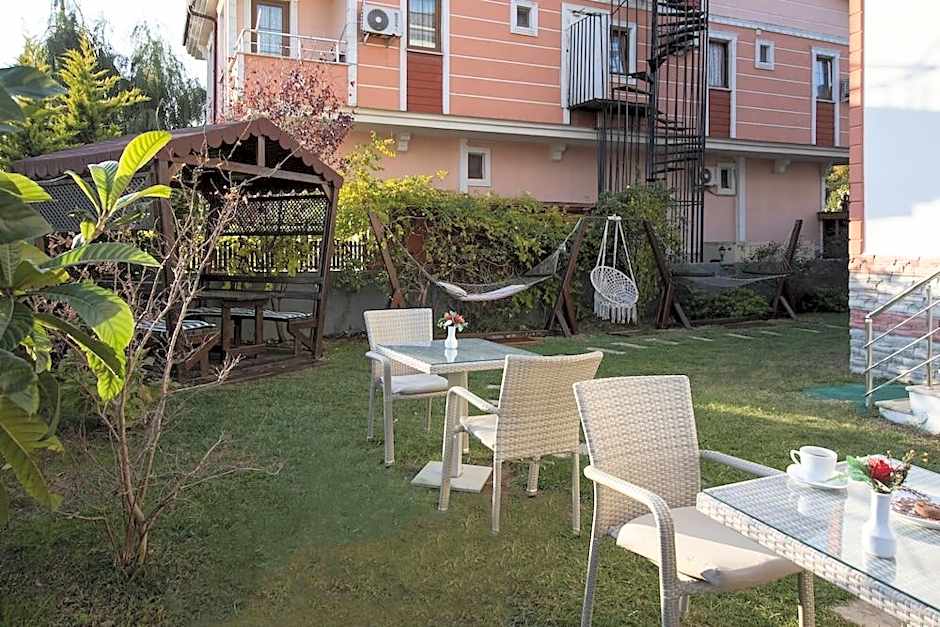 defne otel