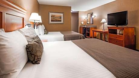 2 Queen Beds, Non-Smoking, High Speed Internet Access, Microwave And Refrigerator, Coffee Maker, Hai