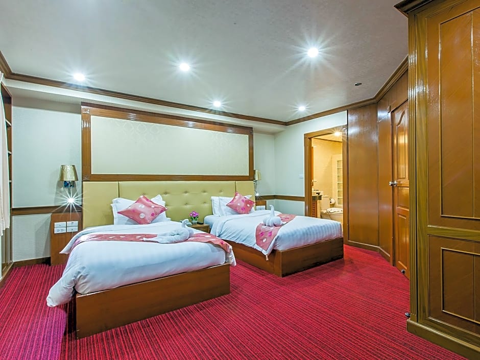 OYO 796 Paradise Sukhumvit Hotel