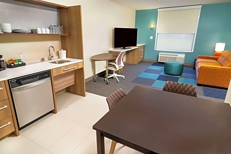 1King Hearing Accessible Suite Nonsmoking