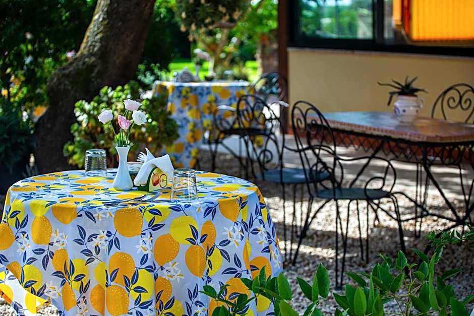 I Lecci Guesthouse