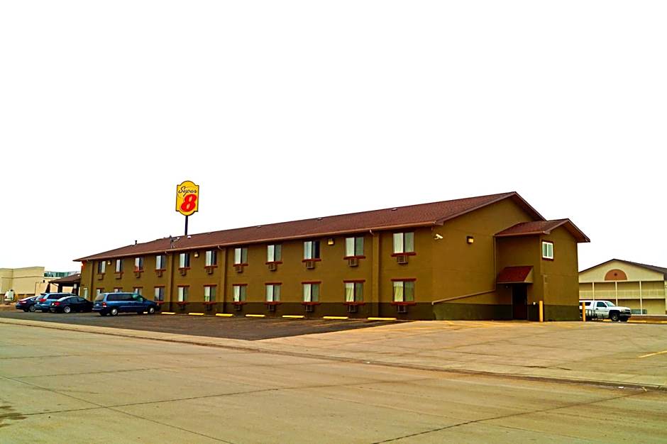 Super 8 by Wyndham Colby