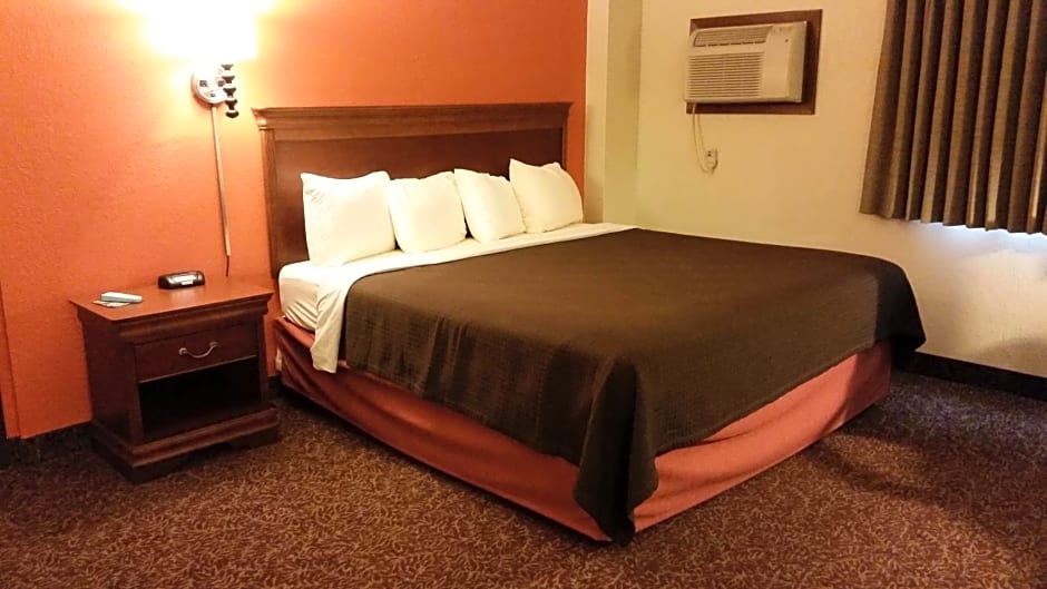 AmericInn by Wyndham Forest Lake
