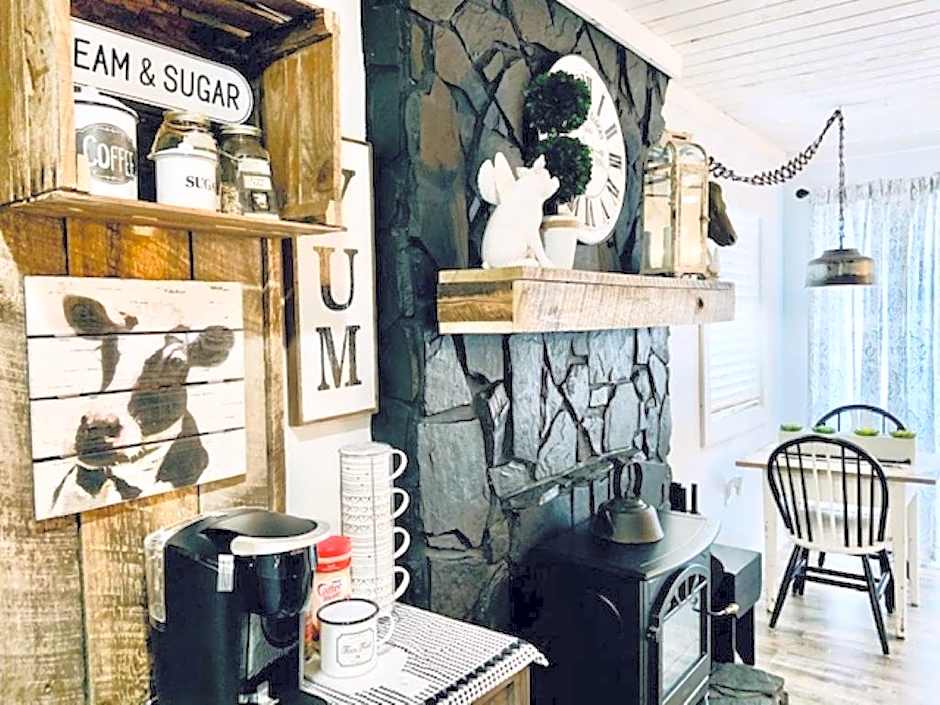 Beech Mountain SLOPES ARE OPEN! SKI SEASON, FREE sledding hill, Walk to Ski Shuttle