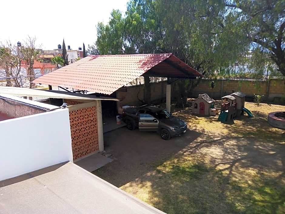 Finca Mc'Clau Teotihuacan, Casa residencial entera