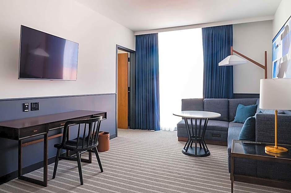 Cambria Hotel Boston Somerville