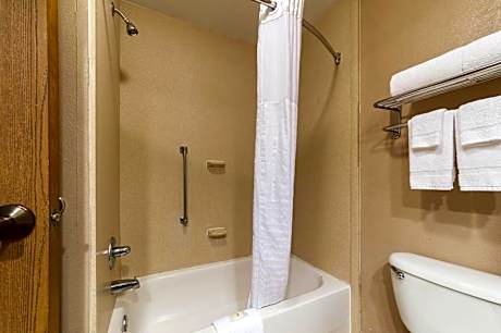 Queen Room with Two Queen Beds - Non-Smoking