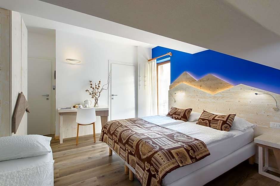 Photo 1 of 4 of Triple Room