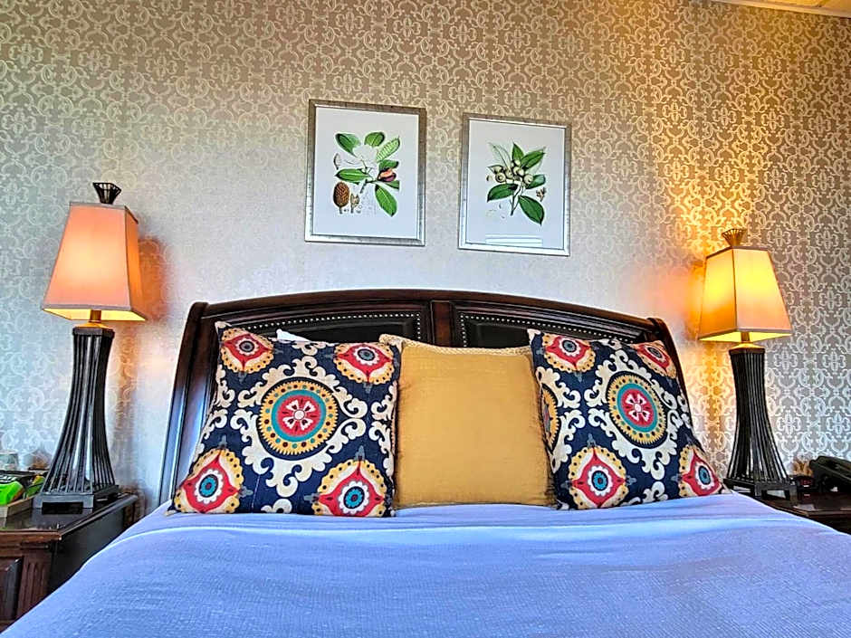 Altland House Inn & Suites