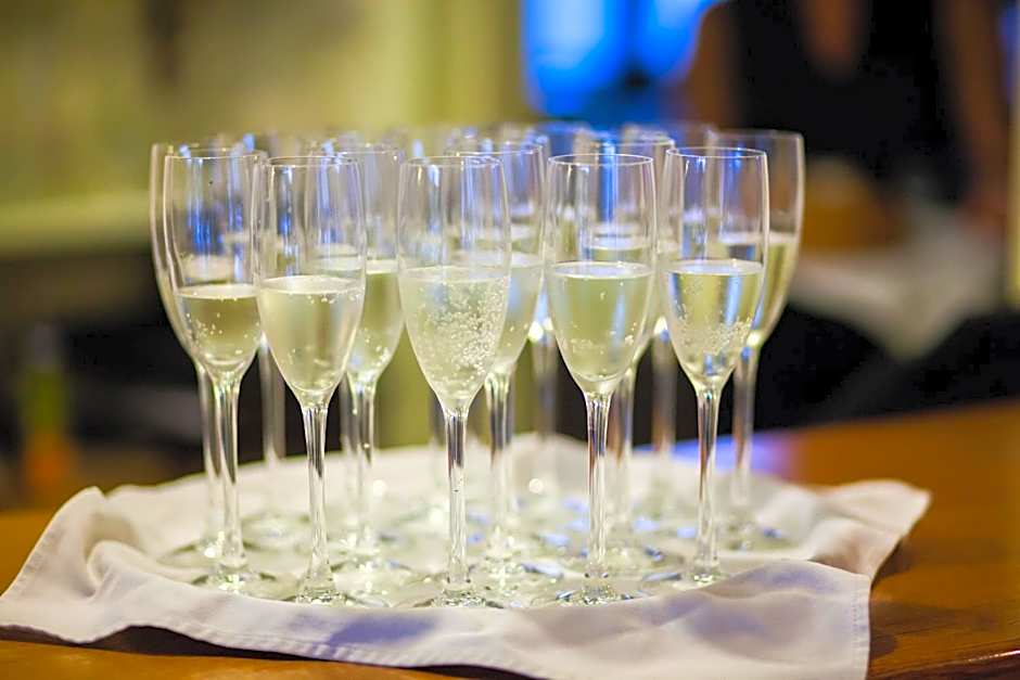 Villa Estera - Hotel & Restauracja