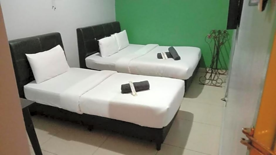 Ghazrins Hotel Dataran Larkin