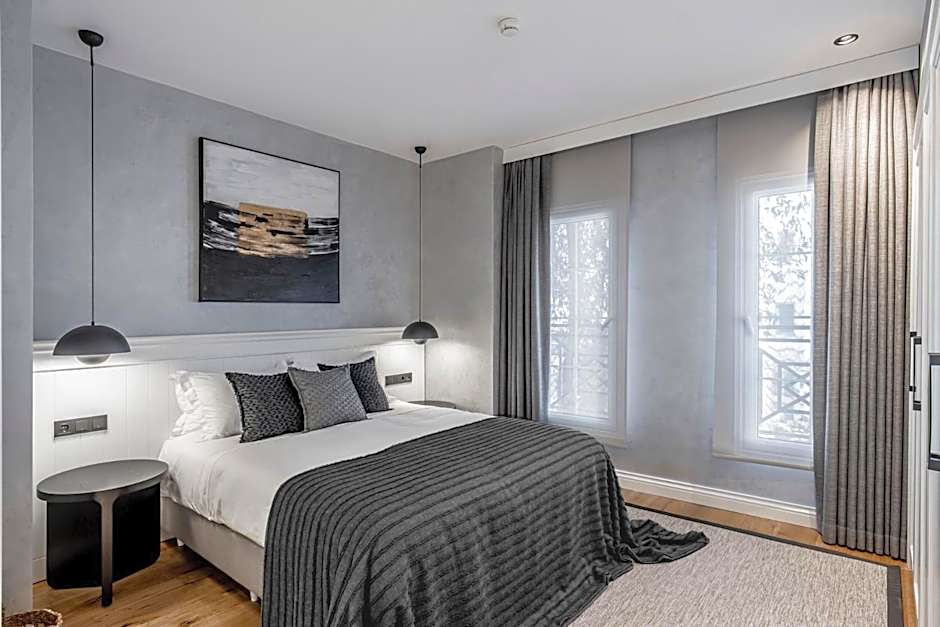 Ena Boutique Hotel & Residences