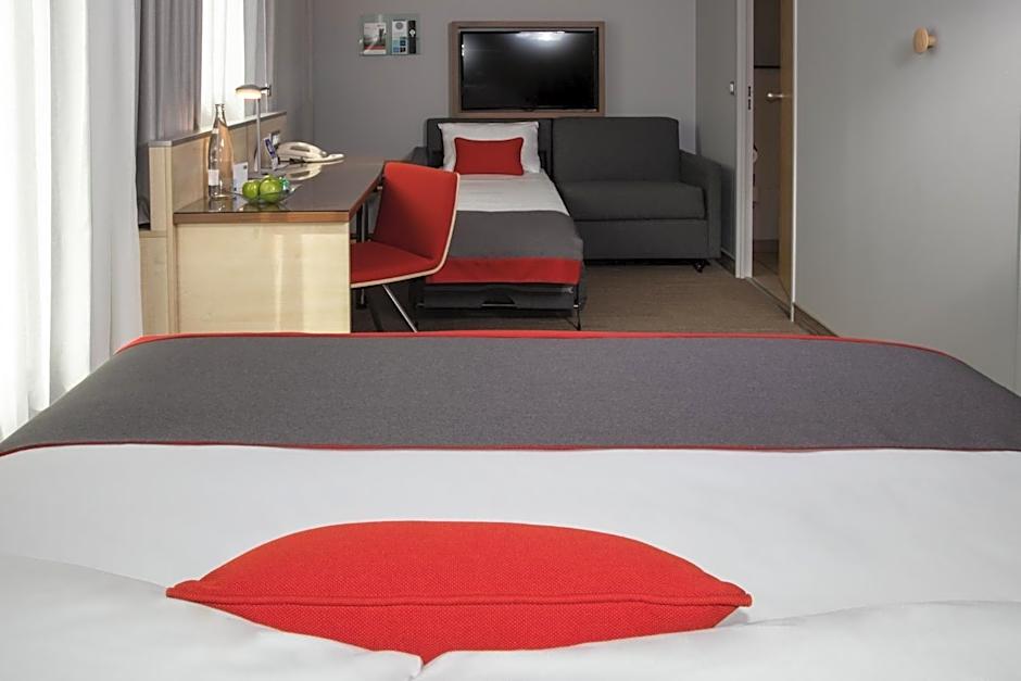 Holiday Inn Express Toulouse Airport By IHG