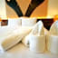 Alvarez Hotel