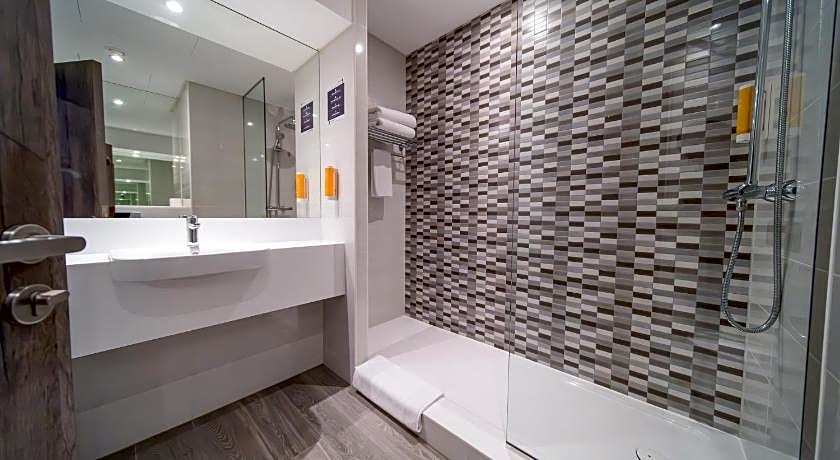 Premier Inn Dubai Barsha Heights