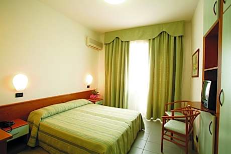 Comfort Double or Twin Room with Sea View