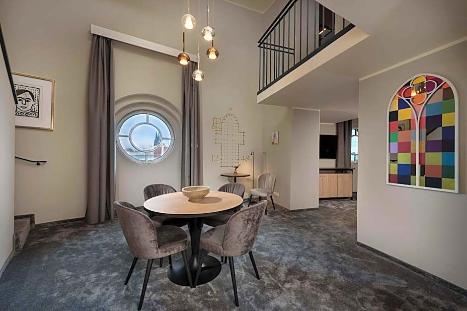 Wasserturm Hotel Cologne, Curio Collection by Hilton