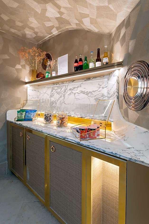 Hotel Camille Paris, Tapestry Collection by Hilton