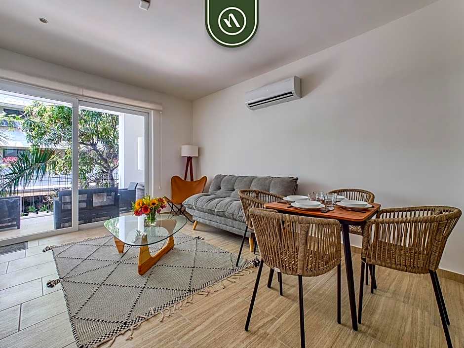 New 1 BR Condo - Oceanview Pool - 2 min to Beach