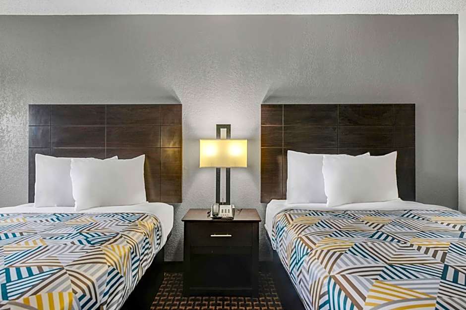 Motel 6 Chickasha, OK