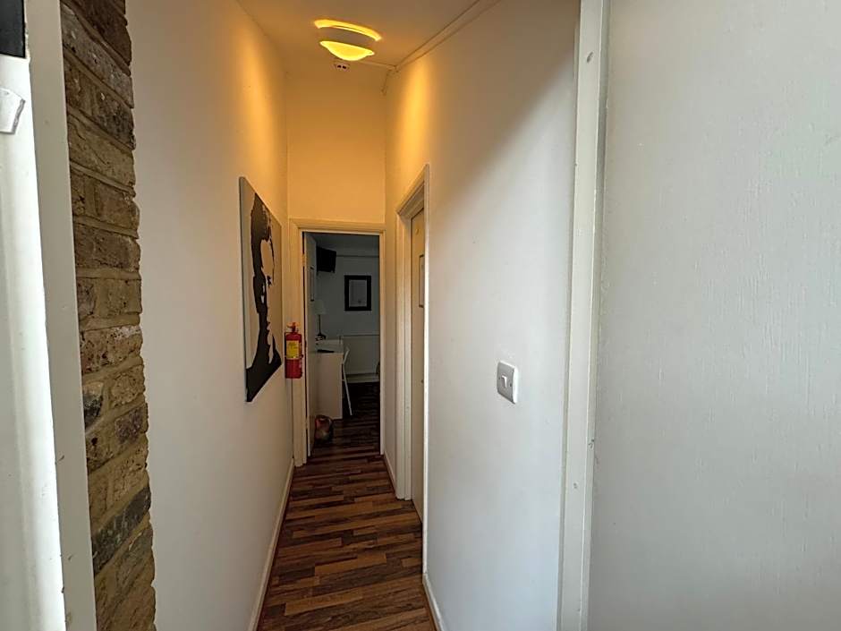 365 London Hostel