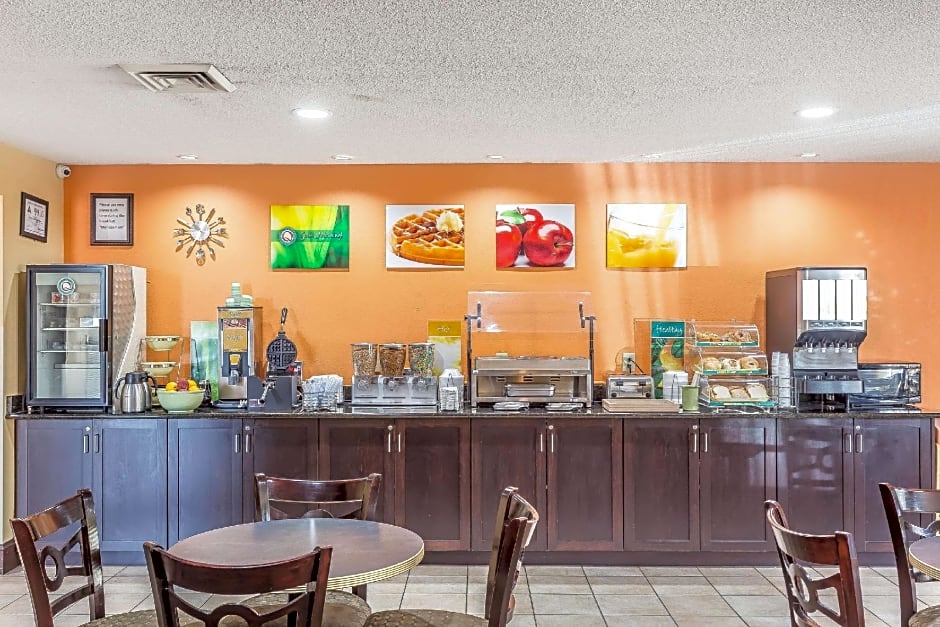 Quality Inn Warsaw I-40