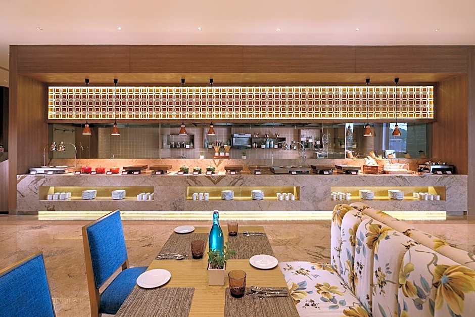 Sandal Suites Op. By Lemon Tree Hotels