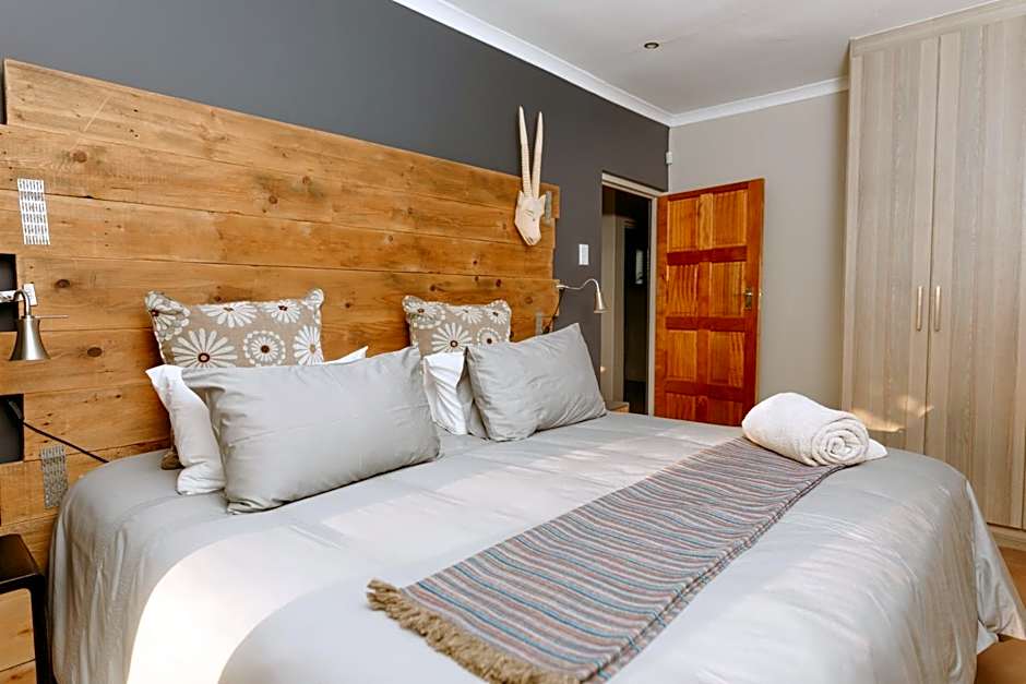 Sensiri Plains Safari Lodge