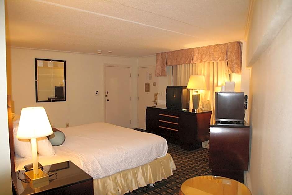 Bedford Plaza Hotel
