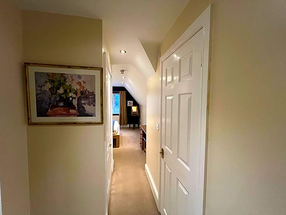 The Shoe Inn Rooms