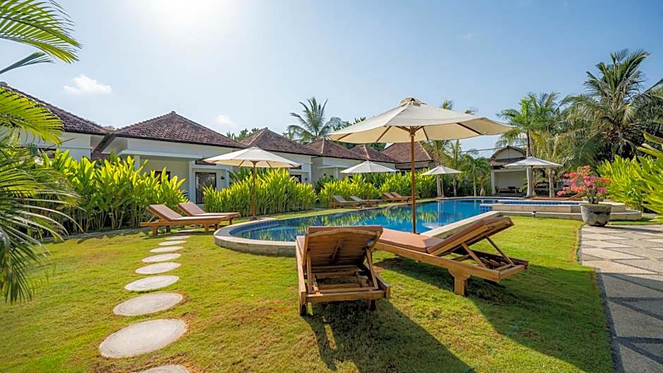 Nomada Villas - Giant Pool - Private Kitchen - Free Gym Access - Up to 40Mbps WiFi