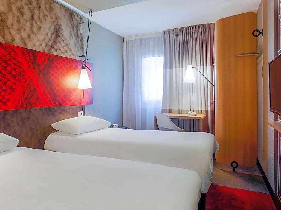 ibis Lyon Caluire Cite Internationale