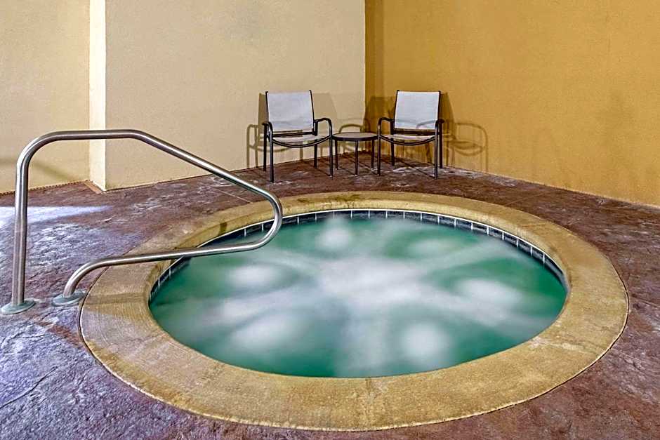 La Quinta Inn & Suites by Wyndham Weatherford OK