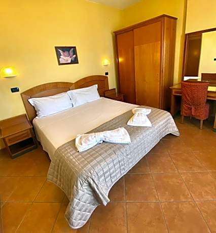 Superior Double or Twin Room with Sea View