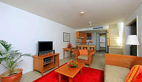 Villa, 2 Bedrooms, Non Smoking, Garden View (1 King Bed)