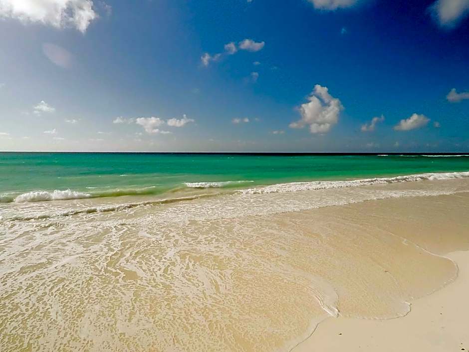 Sea Breeze Beach House All Inclusive by Ocean Hotels