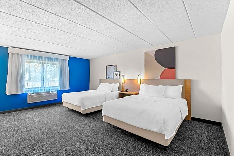 Spark by Hilton Cedar Falls