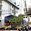 White House Asoke Sukhumvit 18