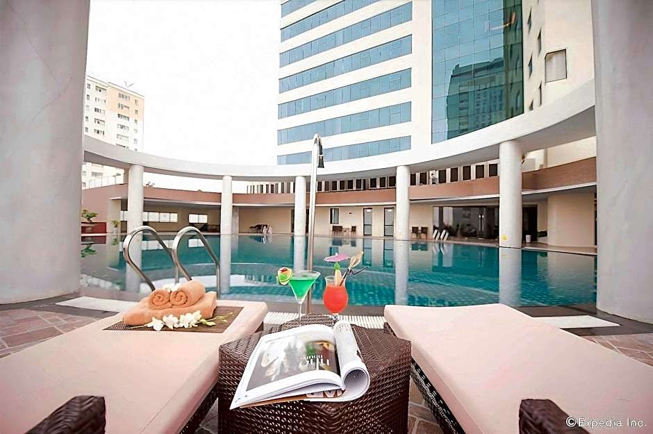 Muong Thanh Luxury Song Lam Hotel
